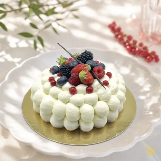 Pavlova aux fruits rouge